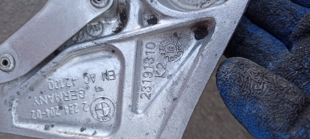 Suport motor dreapta BMW Seria 2 F87 M2, suport motor 2284204, 23191310