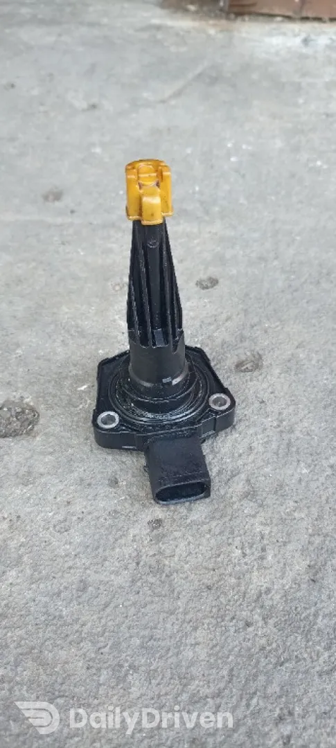 Senzor nivel ulei BMW Seria 7 G12 740ix 740Lx, B58, sonda nivel ulei 7638342