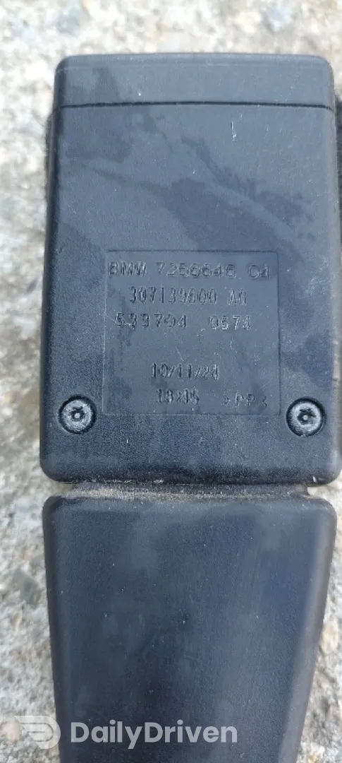 Pretensioner dreapta fata BMW X3, F25, 2009-2017, 7256646