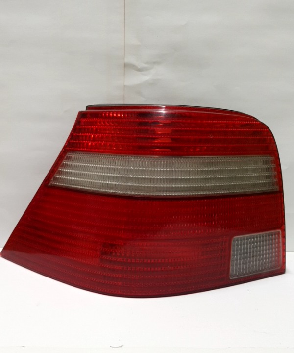 Lampă spate - Parte montare: Stânga, Varianta: Hatchback - Volkswagen Golf 4 generation [1997 - 2006] Hatchback 5-doors