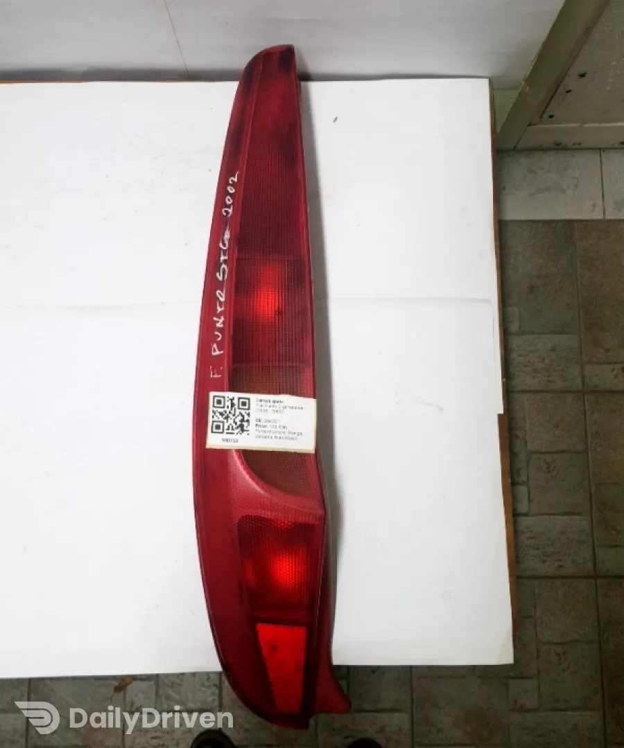 Lampă spate - Parte montare: Stânga, Varianta: Hatchback - Fiat Punto 2 generation [1999 - 2003] Hatchback 3-doors