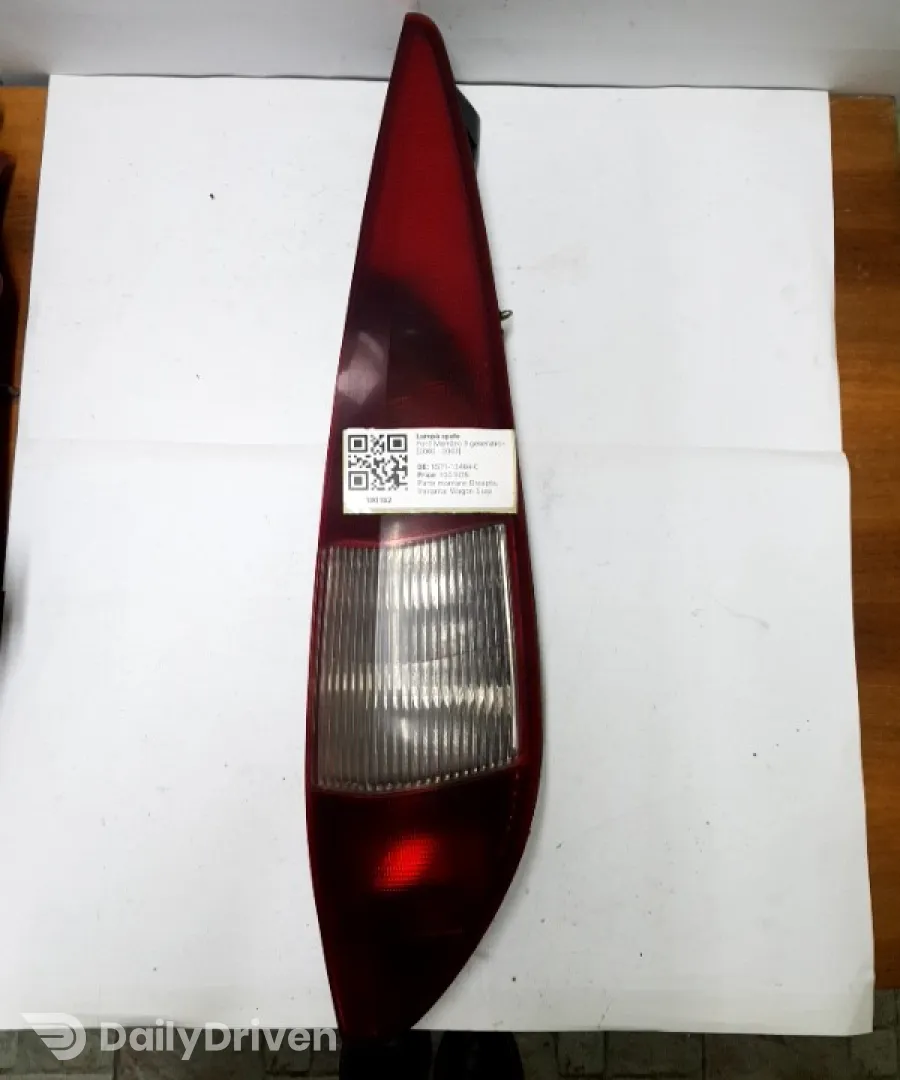 Lampă spate - Parte montare: Dreapta, Varianta: Wagon 5 uși - Ford Mondeo 3 generation [2000 - 2003] wagon