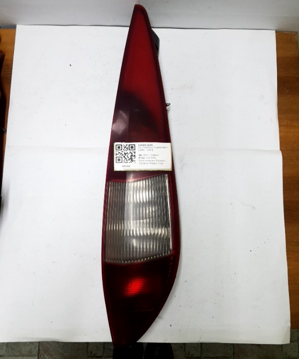 Lampă spate - Parte montare: Dreapta, Varianta: Wagon 5 uși - Ford Mondeo 3 generation [2000 - 2003] wagon