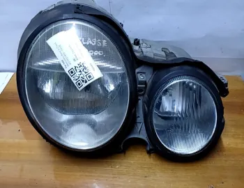 Far față - Parte montare: Dreapta, Alte specificații: Xenon - Mercedes-Benz E-Class W210 [1995 - 1999]