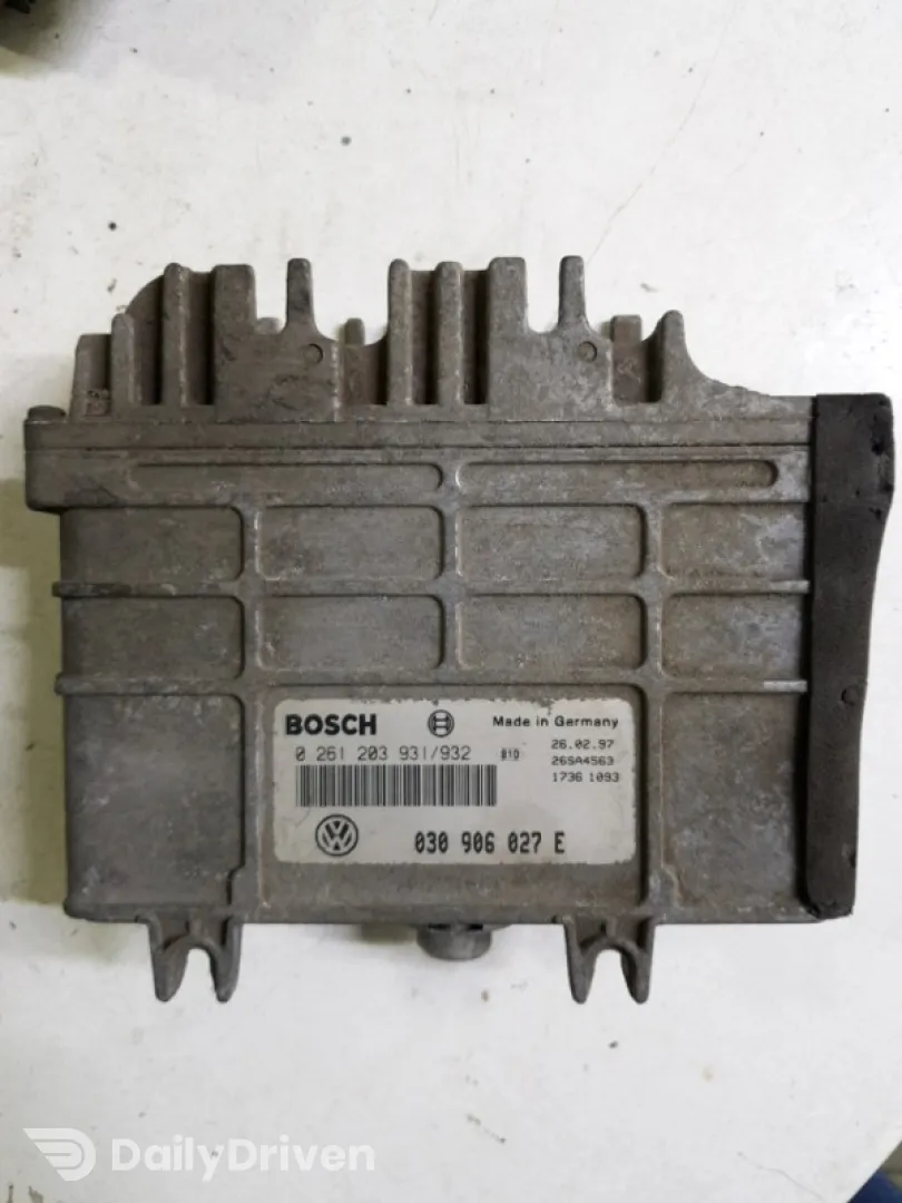 Calculator ECU - Volkswagen Polo 3 generation [1994 - 2001] Hatchback 5-doors 1.0 MT (50 hp)