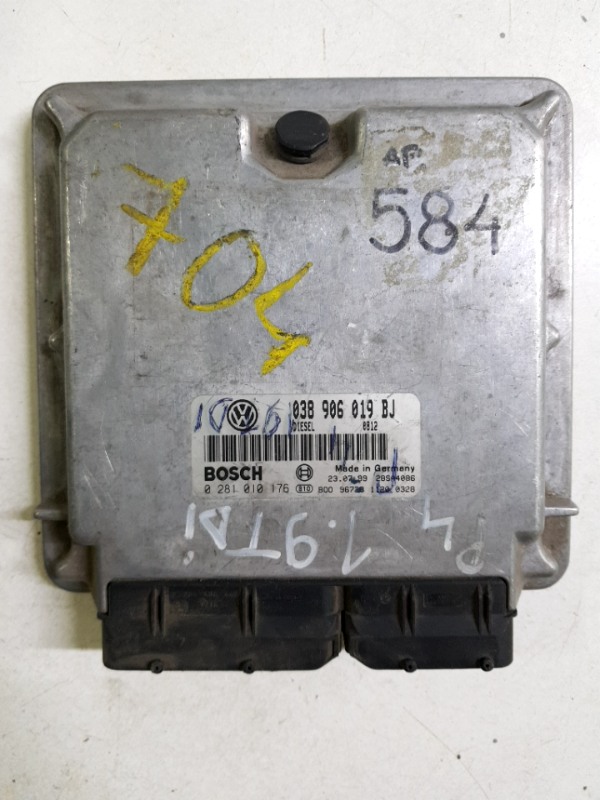 Calculator ECU - Volkswagen Passat B5 [1996 - 2000] wagon 1.9 TDI MT (110 hp)