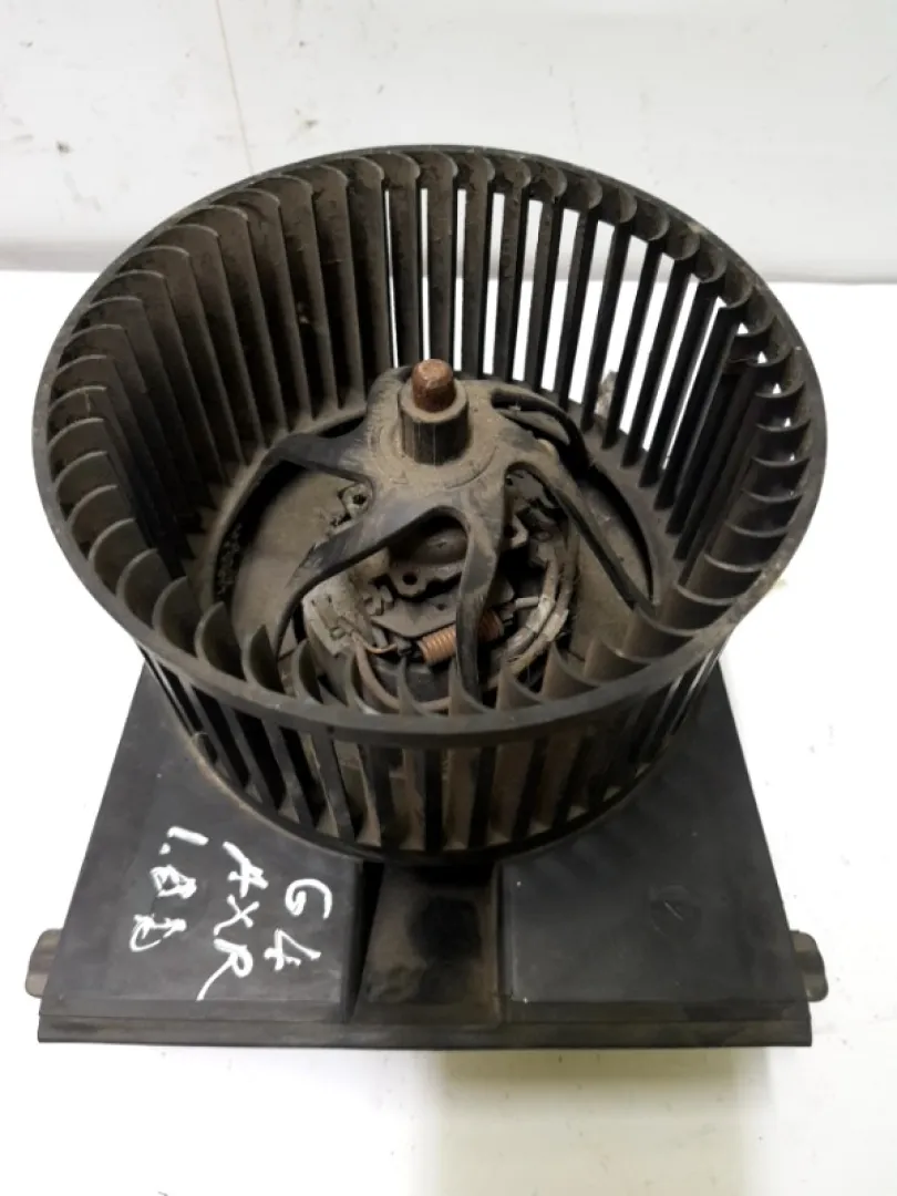 Ventilator habitaclu - Volkswagen Golf 4 generation [1997 - 2006] Hatchback 3-doors 1.9 TDI MT (100 hp)