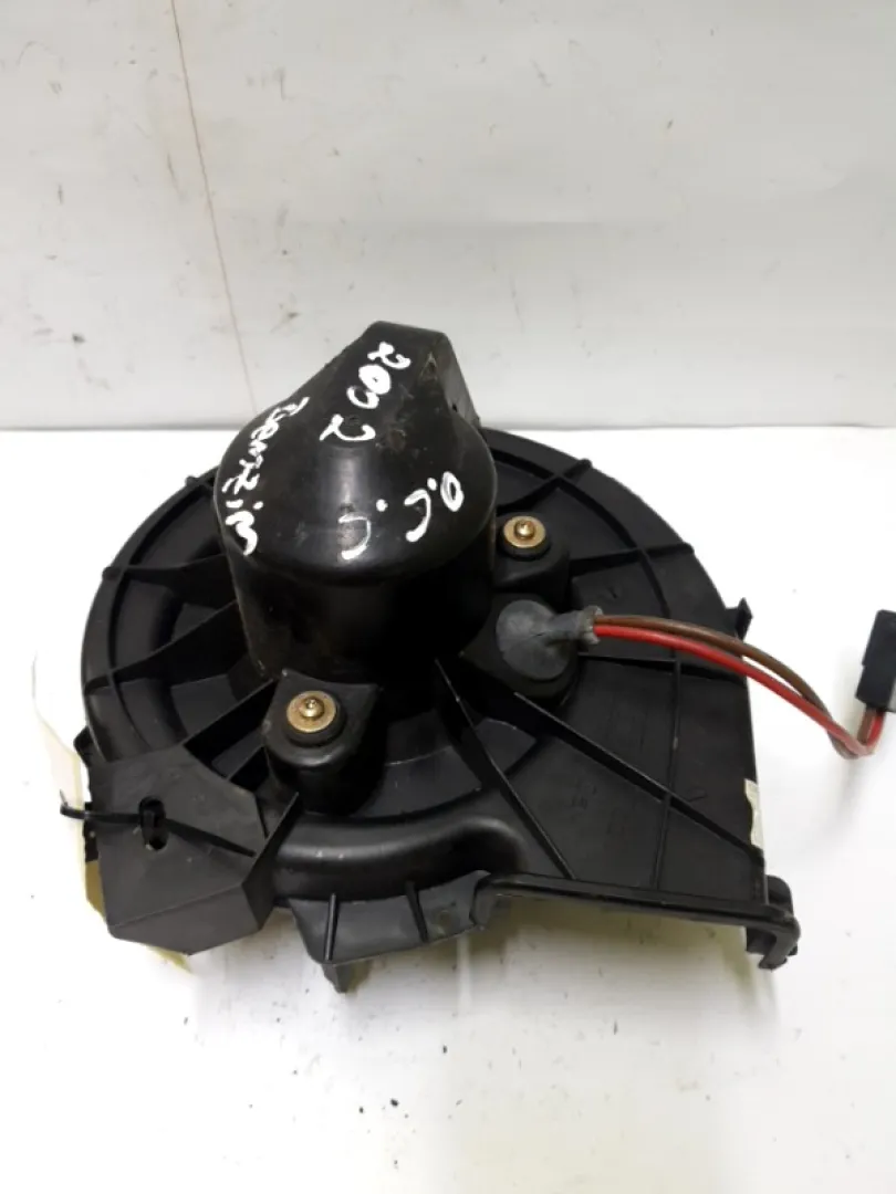 Ventilator habitaclu - Opel Corsa C [2000 - 2003] Hatchback 5-doors 1.2 MT (75 hp)