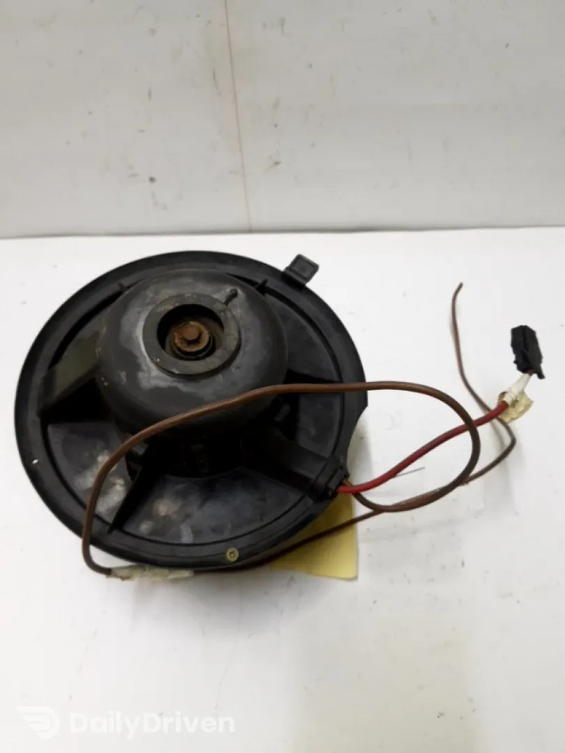 Ventilator habitaclu - Volkswagen Golf 3 generation [1991 - 1998] Hatchback 5-doors 1.6 MT (75 hp)