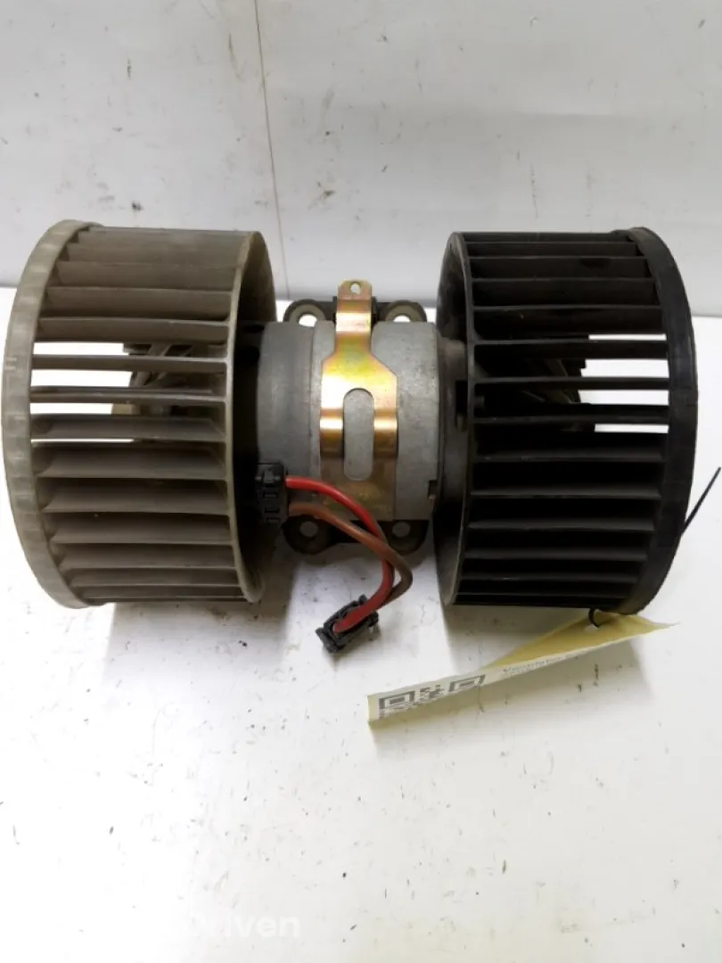 Ventilator habitaclu - BMW 3 Series E36 [1990 - 2000] Sedan 320i MT (150 hp)