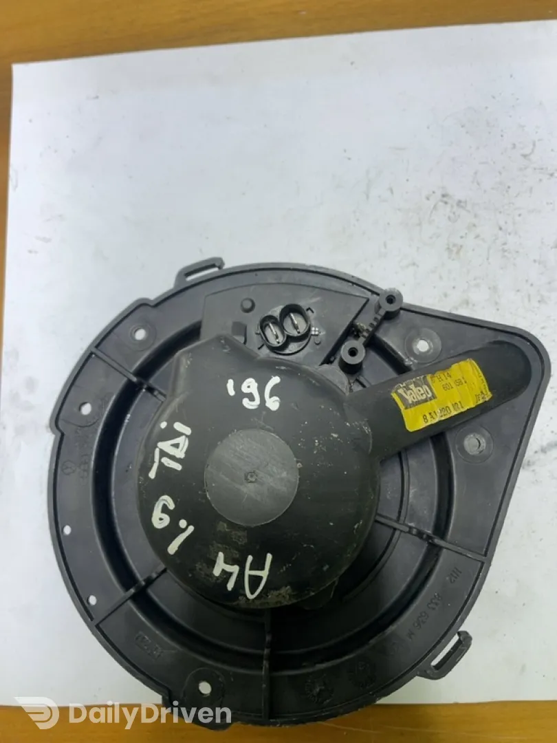 Ventilator habitaclu - Audi A4 B5 [1994 - 1999] Avant wagon 5-doors 1.9 TDI MT (90 hp)