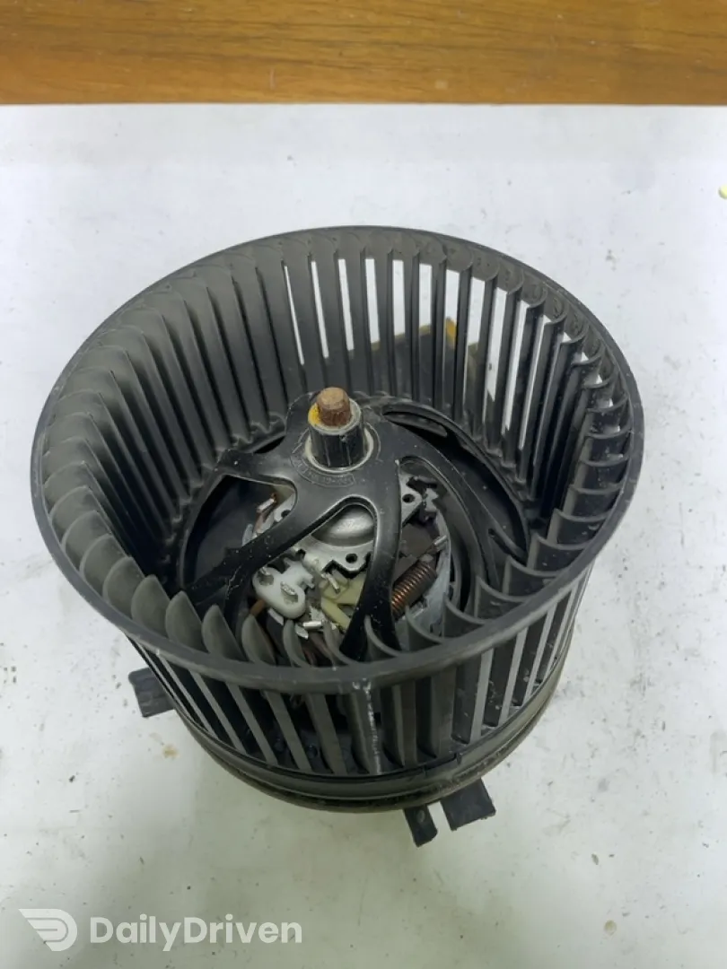Ventilator habitaclu - Volkswagen Golf 4 generation [1997 - 2006] Hatchback 5-doors 1.9 TDI MT (90 hp)