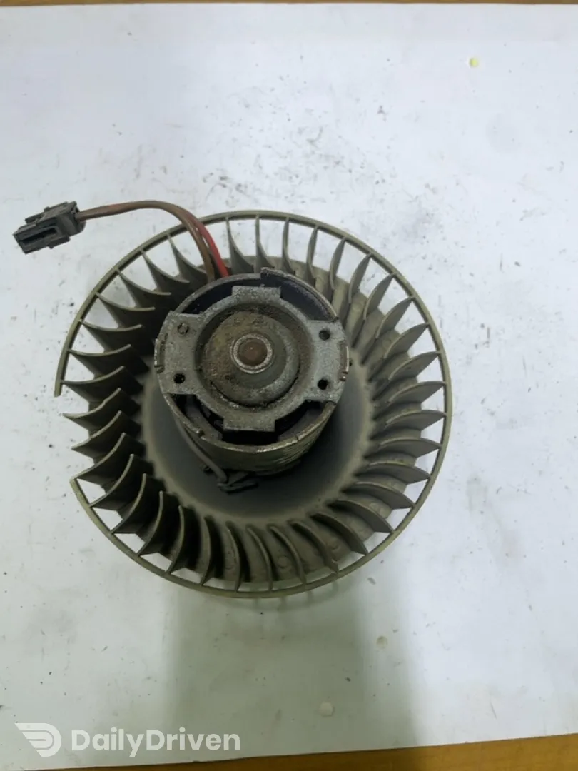 Ventilator habitaclu - BMW 3 Series E36 [1990 - 2000] Sedan 325i MT (192 hp)