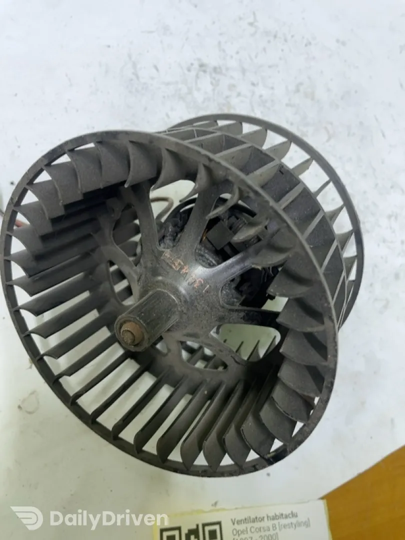 Ventilator habitaclu - Opel Corsa B [restyling] [1997 - 2000] Hatchback 5-doors 1.2 MT (65 hp)