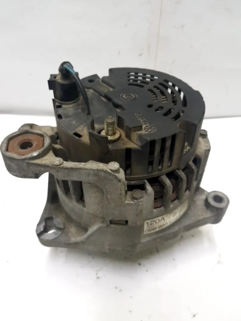 Alternator - Audi A4 B5 [1994 - 1999] Sedan 1.6 MT (101 hp)