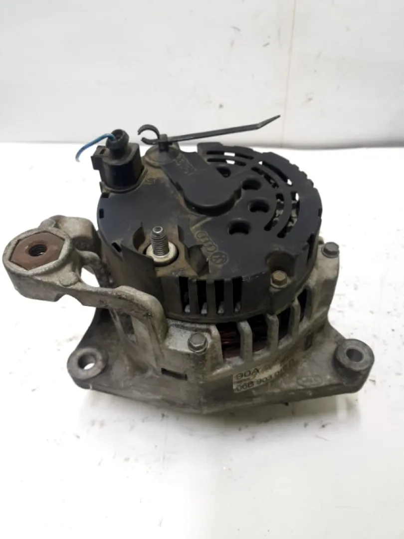Alternator - Alte specificații: 90A - Volkswagen Passat B5+ [restyling] [2000 - 2005] Sedan 1.6 MT (102 hp)