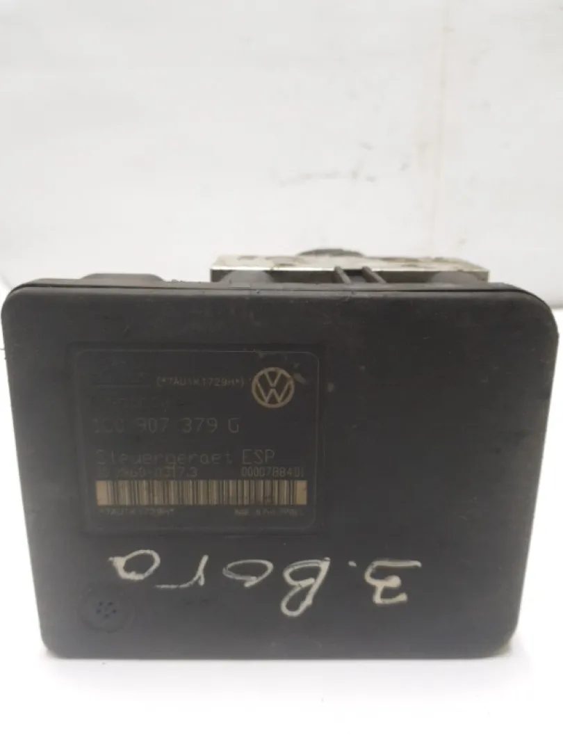 Pompă ABS - Volkswagen Golf 4 generation [1997 - 2006] Hatchback 5-doors 1.4 MT (75 hp)