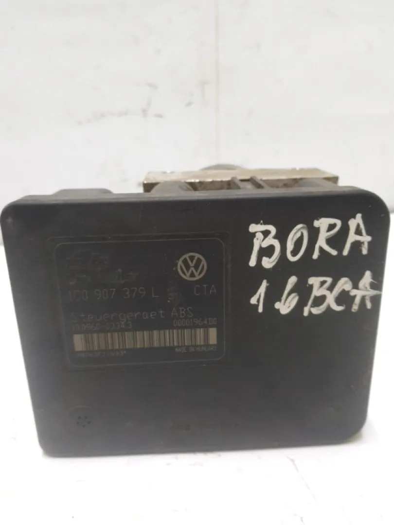 Pompă ABS - Volkswagen Bora 1 generation [1998 - 2005] Sedan 1.6 MT (100 hp)