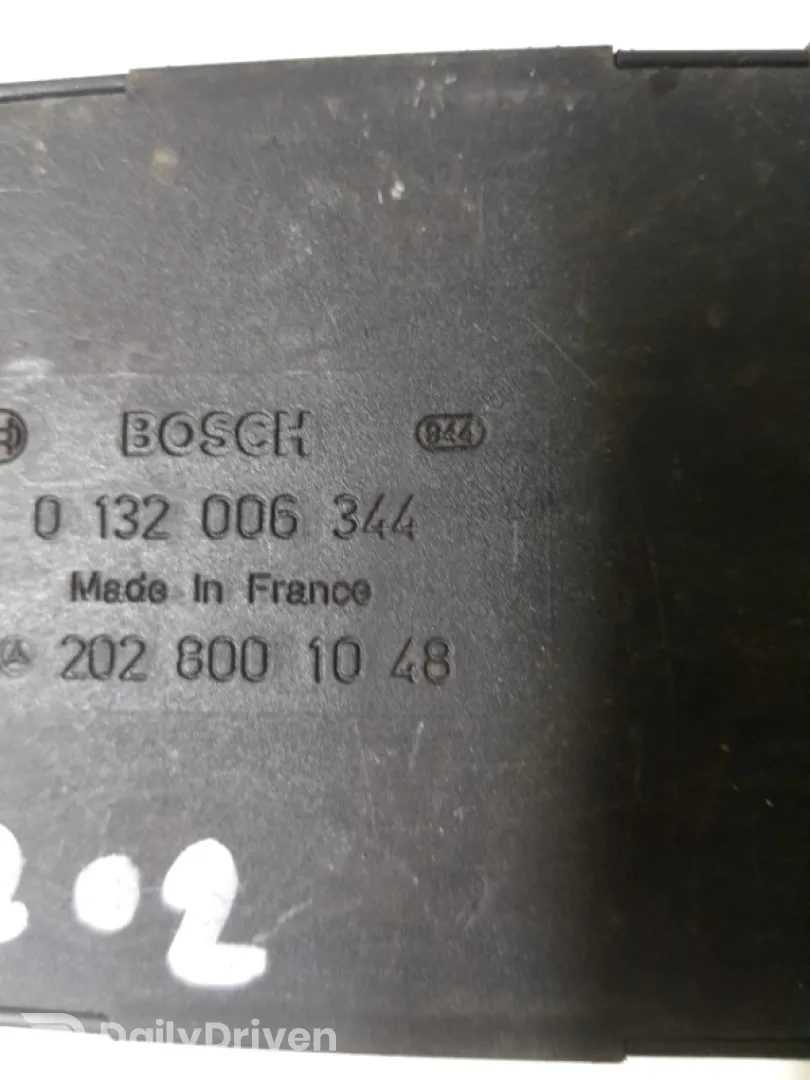 Pompă vacuum închidere centralizată - Mercedes-Benz C-Class W202 [1993 - 1997] Sedan C 180 MT (122 hp)
