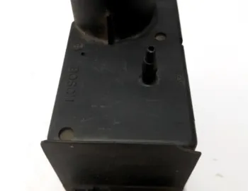 Pompă vacuum închidere centralizată - Mercedes-Benz C-Class W202 [1993 - 1997] Sedan C 180 MT (122 hp)