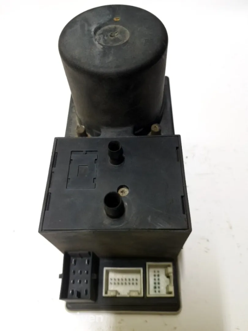 Pompă vacuum închidere centralizată - Audi A4 B5 [1994 - 1999] Sedan