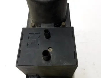 Pompă vacuum închidere centralizată - Audi A4 B5 [1994 - 1999] Sedan