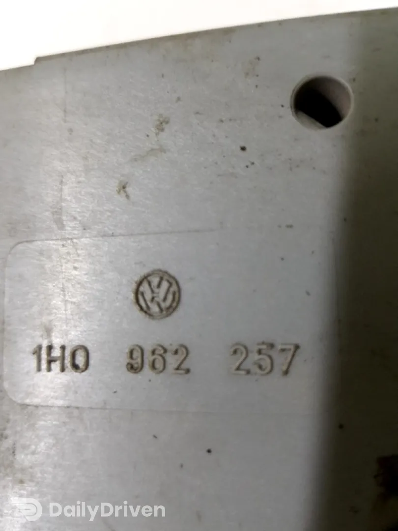Pompă vacuum închidere centralizată - Volkswagen Golf 3 generation [1991 - 1998] Hatchback 3-doors
