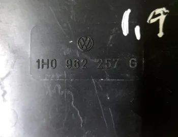 Pompă vacuum închidere centralizată - Volkswagen Golf 3 generation [1991 - 1998] Hatchback 3-doors