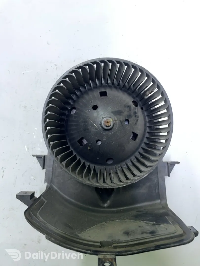 Ventilator habitaclu - Volkswagen Golf 3 generation [1991 - 1998] Hatchback 5-doors 1.6 MT (75 hp)