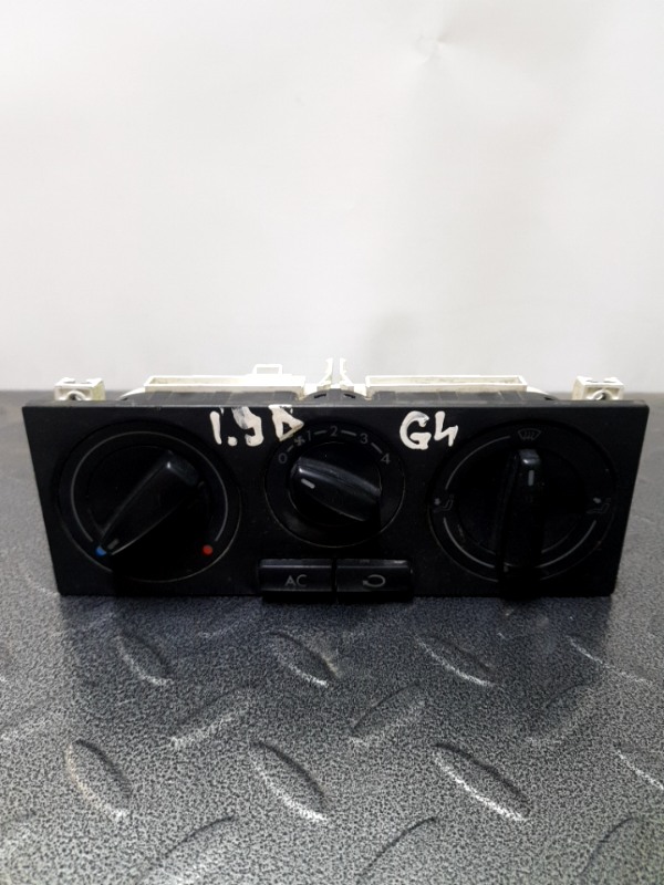 Panou comandă climă - Volkswagen Golf 4 generation [1997 - 2006]