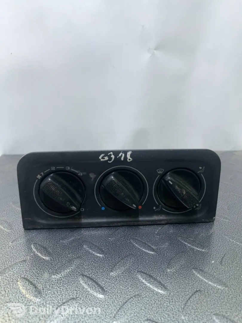 Panou comandă aer - Volkswagen Golf 3 generation [1991 - 1998]