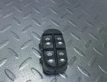 Buton ridicare geam - Parte montare: Stânga față - Ford Focus 1 generation [1998 - 2004]