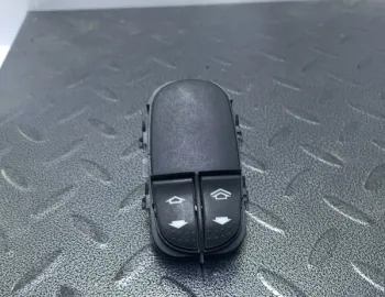 Buton ridicare geam - Parte montare: Stânga față - Ford Focus 1 generation [1998 - 2004]