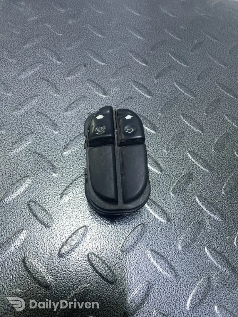 Buton ridicare geam - Parte montare: Stânga față - Ford Mondeo 2 generation [1996 - 2000]