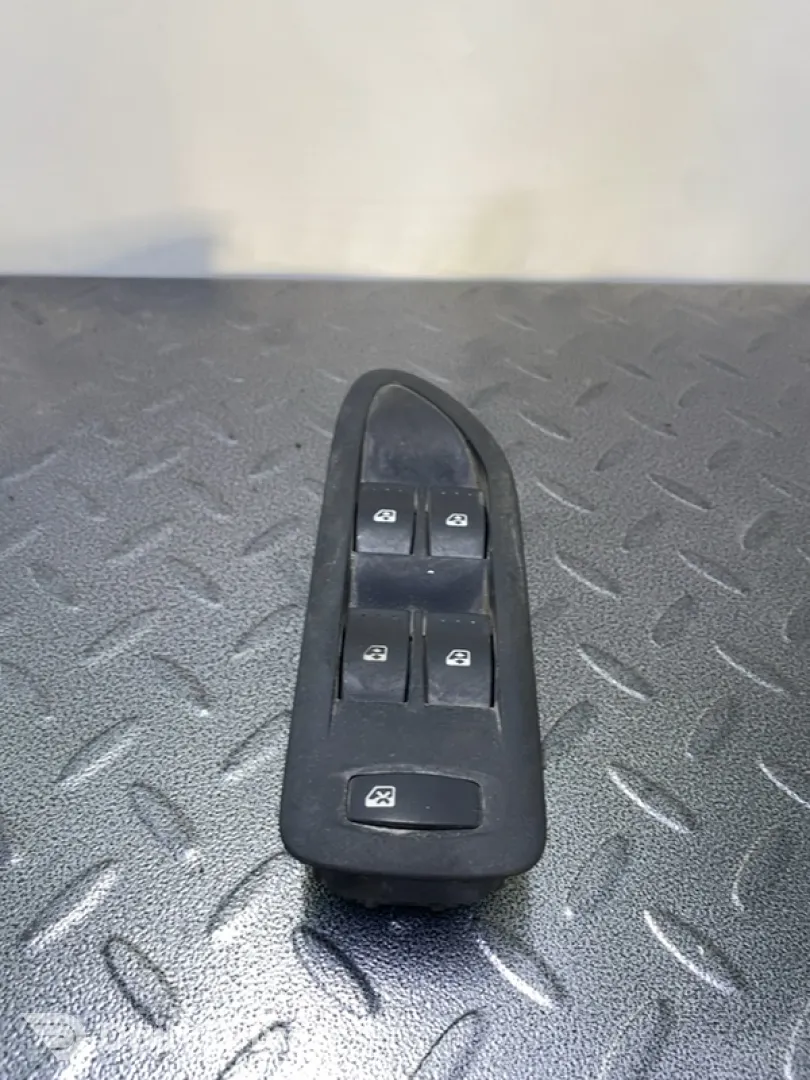 Buton ridicare geam - Renault Laguna 2 generation [restyling] [2005 - 2007]