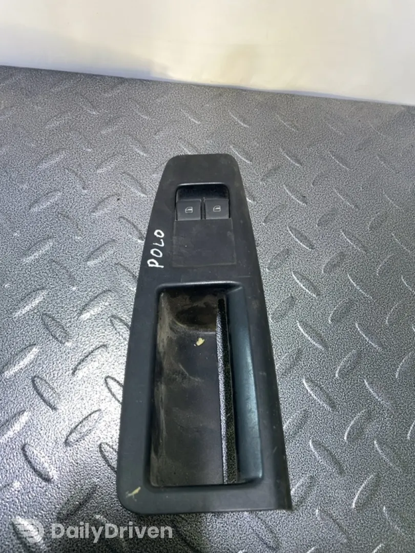 Buton ridicare geam - Volkswagen Polo 4 generation [2001 - 2005]