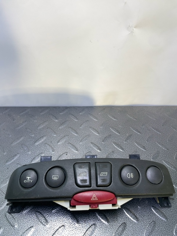 Buton ridicare geam - Fiat Punto 2 generation [1999 - 2003]