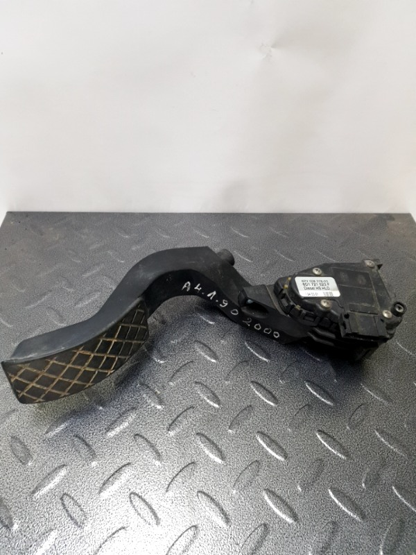 Pedală accelerație - Audi A4 B5 [restyling] [1997 - 2001] Sedan 1.9 TDI MT (116 hp)