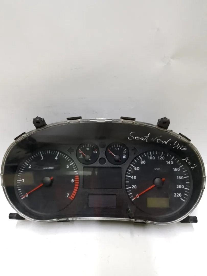 Ceas bord - SEAT Cordoba 2 generation [1999 - 2003]
