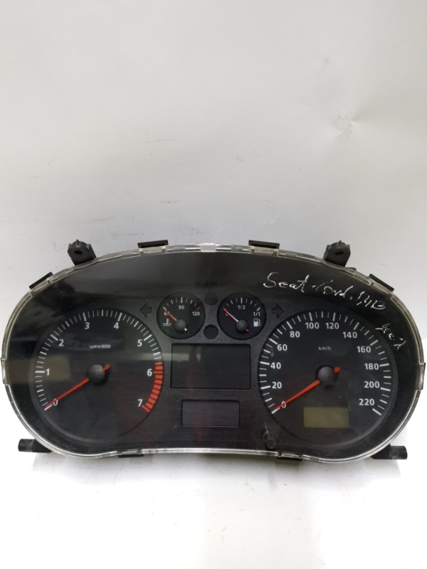 Ceas bord - SEAT Cordoba 2 generation [1999 - 2003]