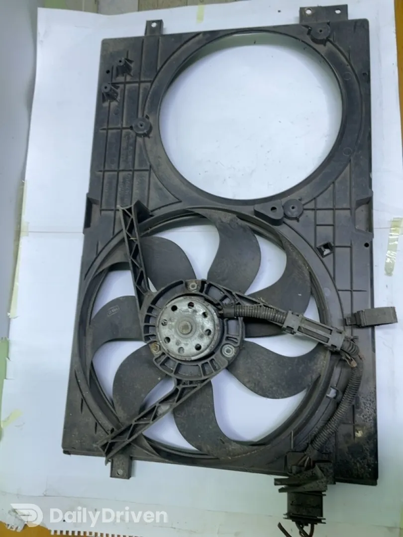 Ventilator răcire - Volkswagen Golf 4 generation [1997 - 2006] Hatchback 5-doors 1.9 TDI MT (116 hp)