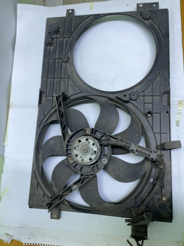 Ventilator răcire - Volkswagen Golf 4 generation [1997 - 2006] Hatchback 5-doors 1.9 TDI MT (116 hp)