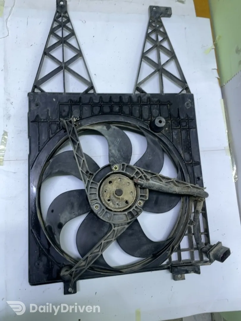 Ventilator răcire - Volkswagen Golf 4 generation [1997 - 2006] Hatchback 5-doors 1.4 MT (75 hp)