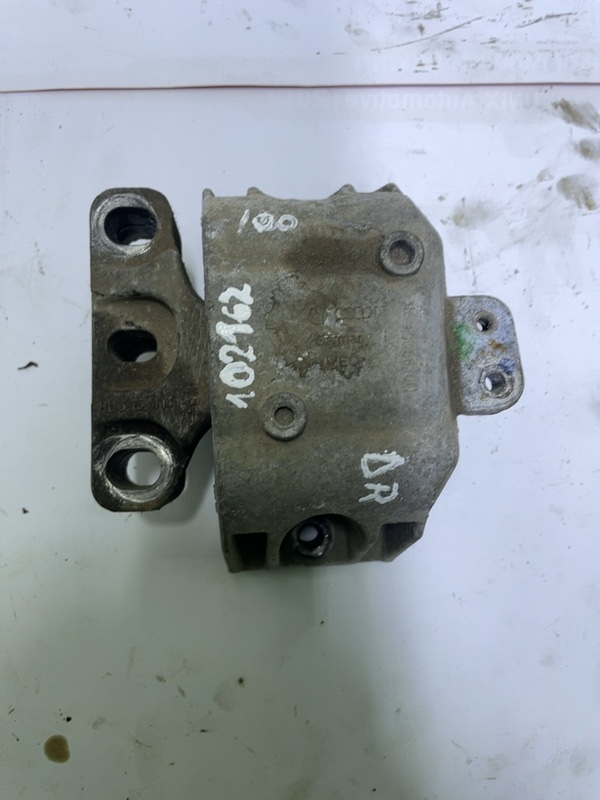 Suport motor - Parte montare: Dreapta - Volkswagen Golf 4 generation [1997 - 2006] Hatchback 5-doors 1.4 MT (75 hp)