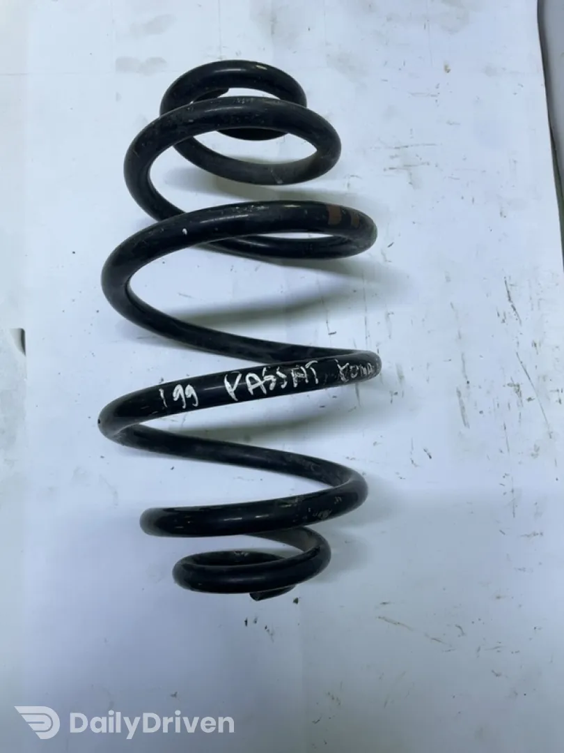Arc elicoidal - Parte montare: Spate - Volkswagen Passat B5 [1996 - 2000] wagon 1.9 TDI MT (115 hp)