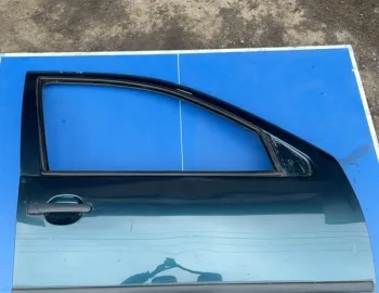 Ușă față - Culoare: Verde , Parte montare: Dreapta, Alte specificații: Fără accesorii - Volkswagen Golf 4 generation [1997 - 2006] Hatchback 5-doors 1.4 MT (75 hp)