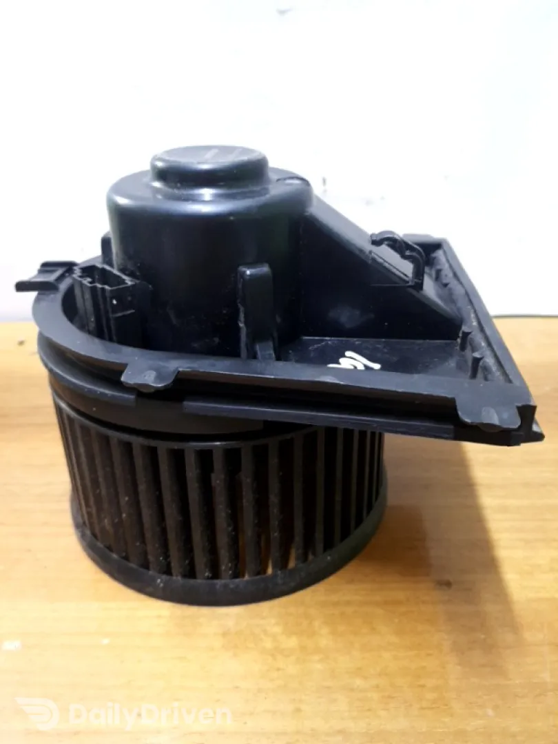 Ventilator habitaclu - Volkswagen Golf 4 generation [1997 - 2006] Hatchback 5-doors 1.4 MT (75 hp)