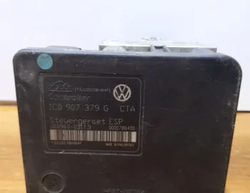 Pompă ABS - Volkswagen Golf 4 generation [1997 - 2006] Hatchback 3-doors 1.9 TDI MT (100 hp)