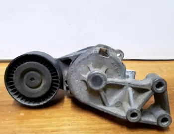 Întinzător curea accesorii - Volkswagen Golf 4 generation [1997 - 2006] Hatchback 3-doors 1.9 TDI MT (100 hp)
