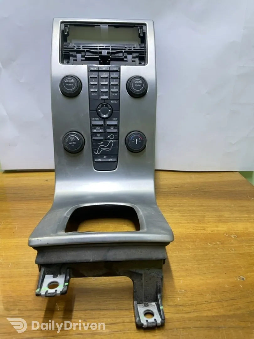 Consolă centrală - Volvo V50 1 generation [2003 - 2011] wagon 2.0 D MT (136 hp)